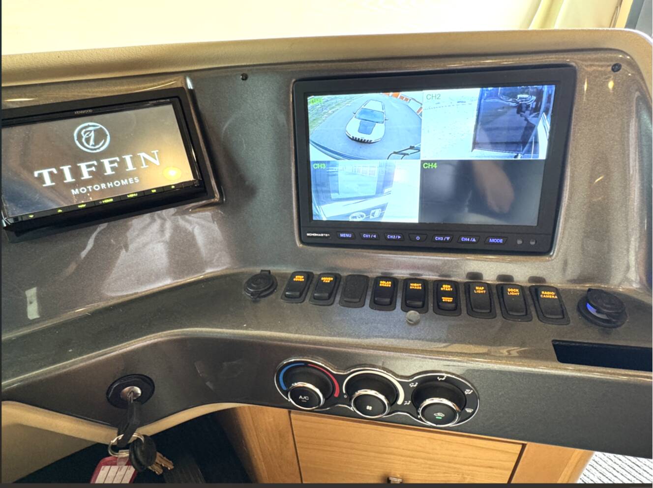 A photo of this 2022 Tiffin Motorhomes PHAETON 40 QBH