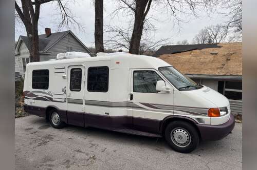 2000 Winnebago RIALTA 22HD in corydon IN