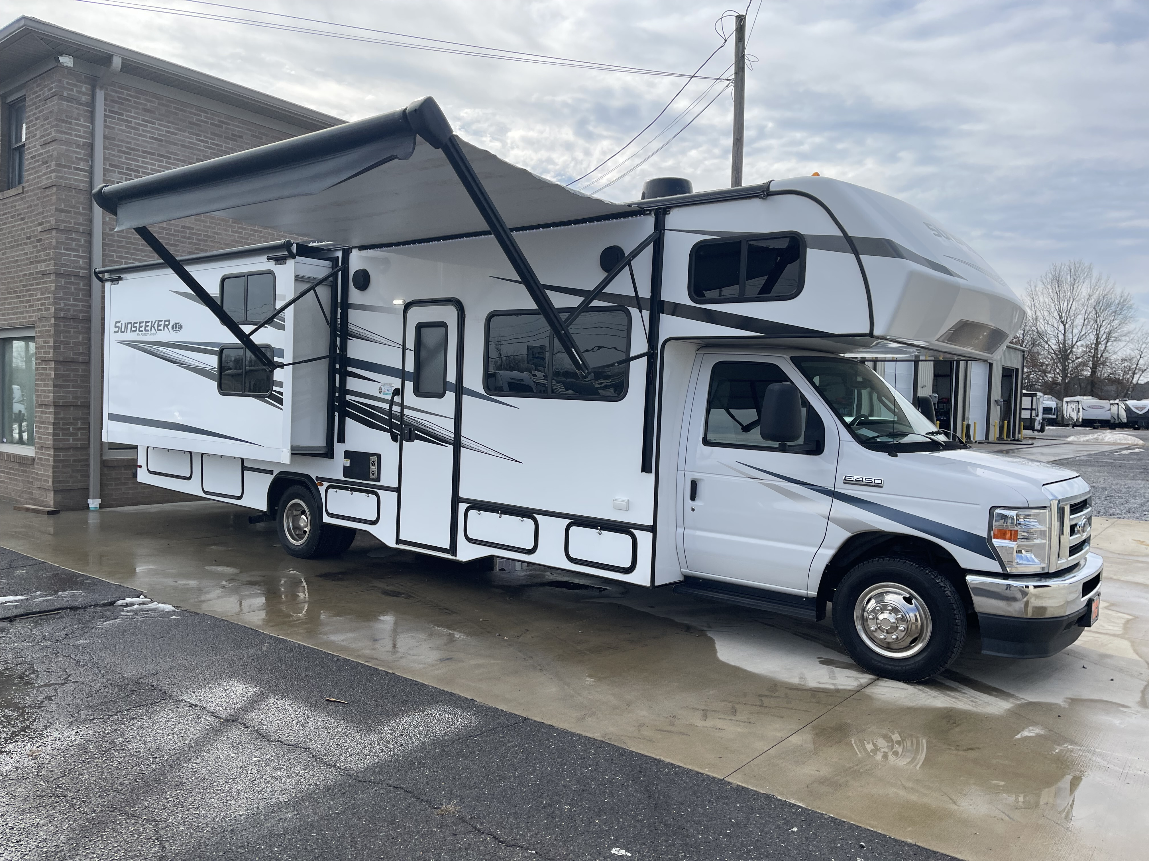 2023 Forest River Sunseeker 3250DSLE in benton KY