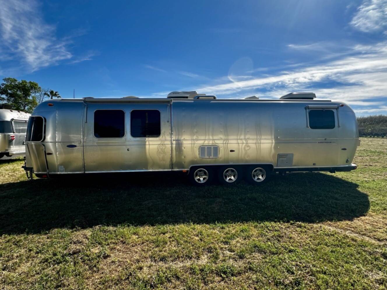 A photo of this 2009 Airstream CLASSIC LIMITED 34 SO