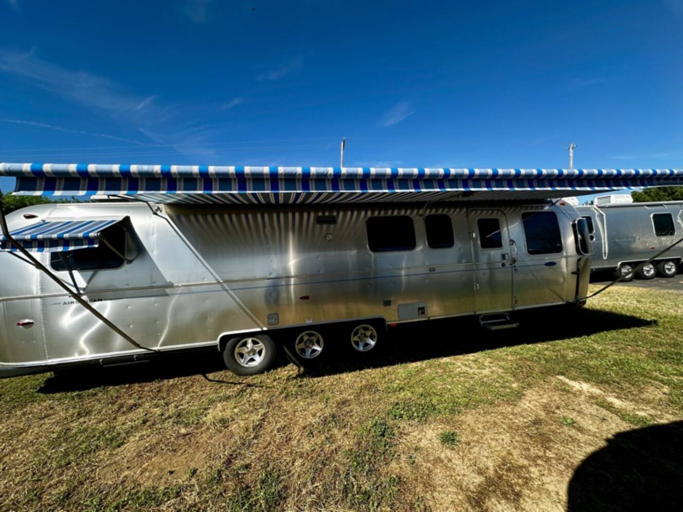 A photo of this 2009 Airstream CLASSIC LIMITED 34 SO