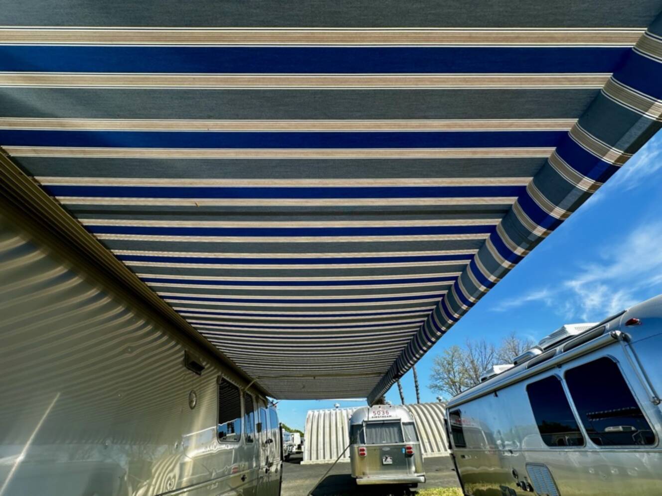A photo of this 2009 Airstream CLASSIC LIMITED 34 SO
