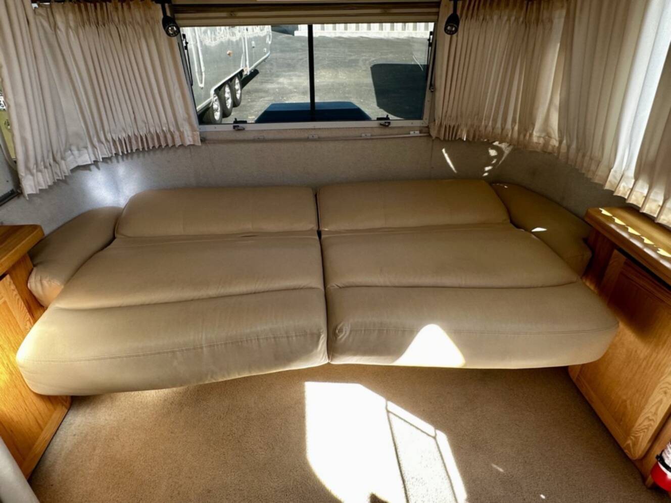 A photo of this 2009 Airstream CLASSIC LIMITED 34 SO