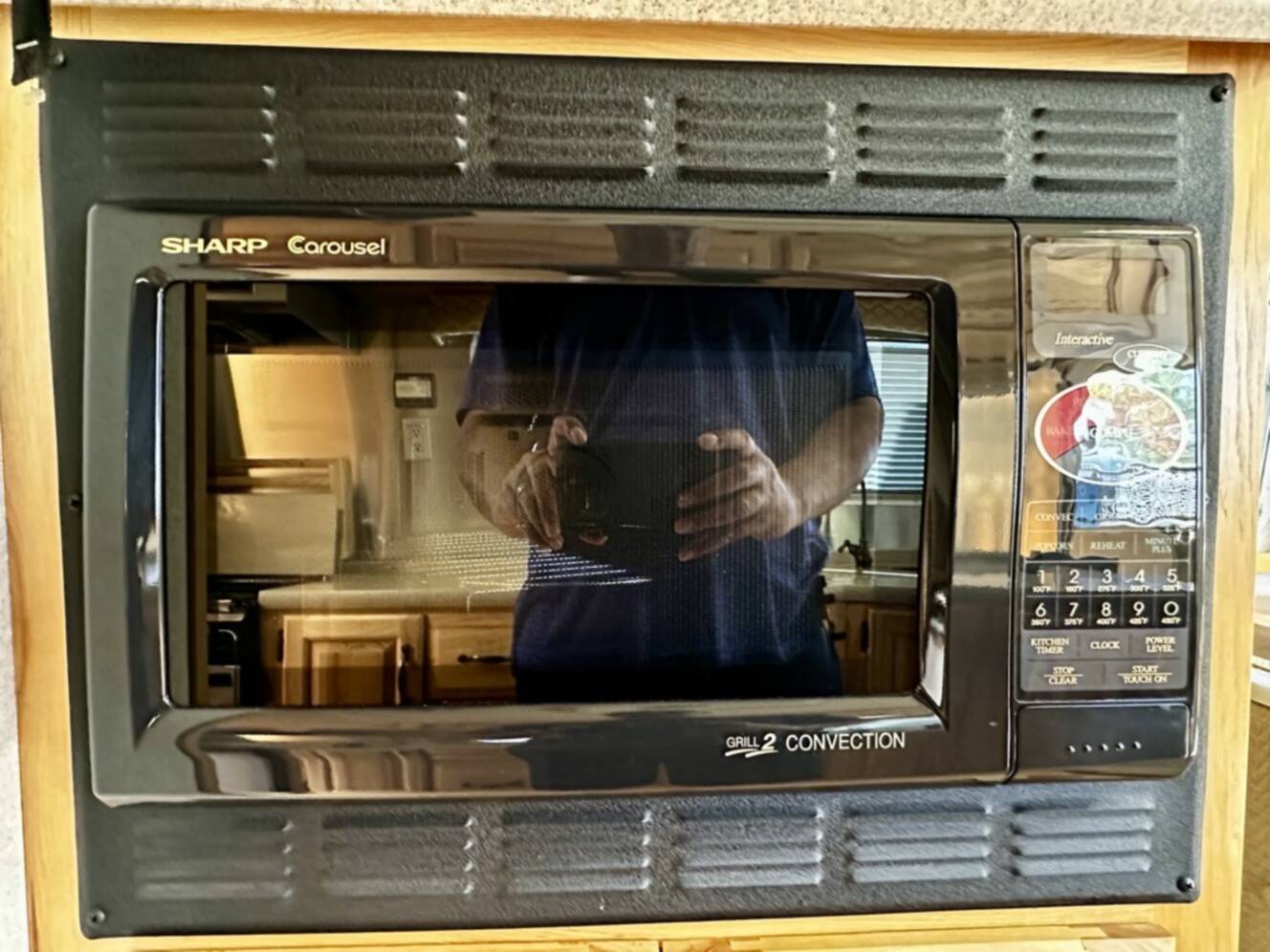 A photo of this 2009 Airstream CLASSIC LIMITED 34 SO