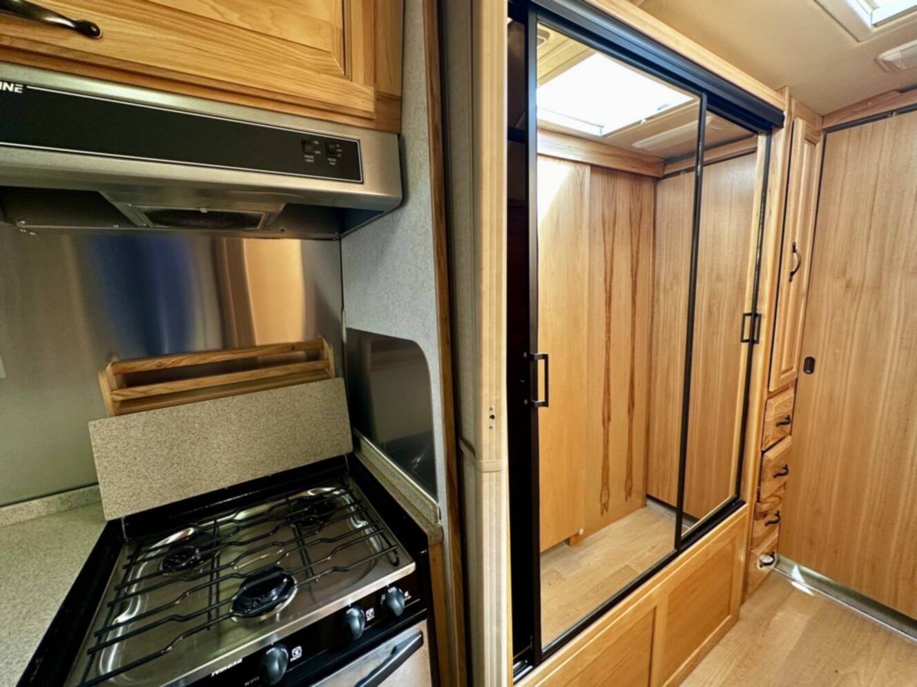 A photo of this 2009 Airstream CLASSIC LIMITED 34 SO