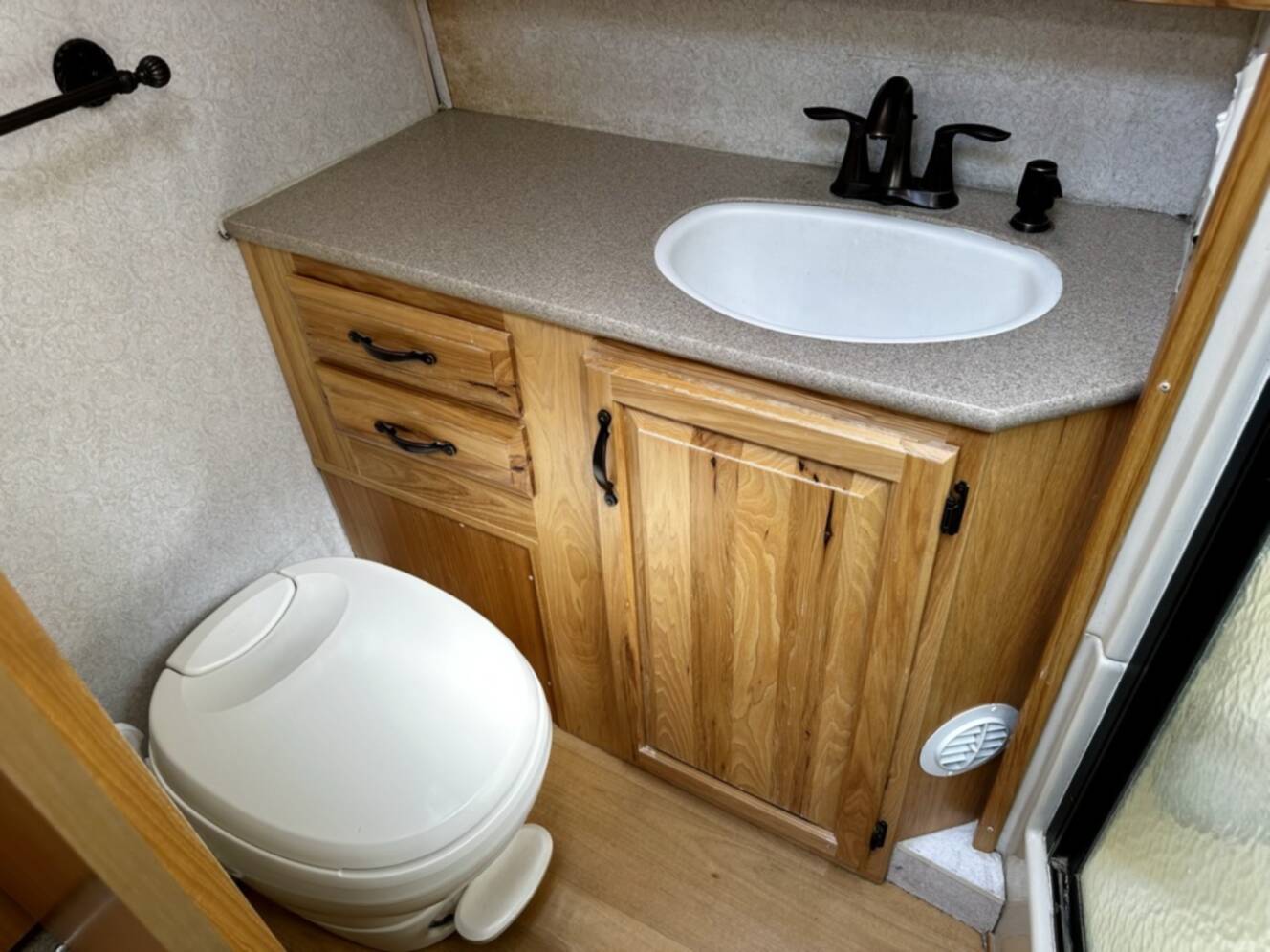 A photo of this 2009 Airstream CLASSIC LIMITED 34 SO