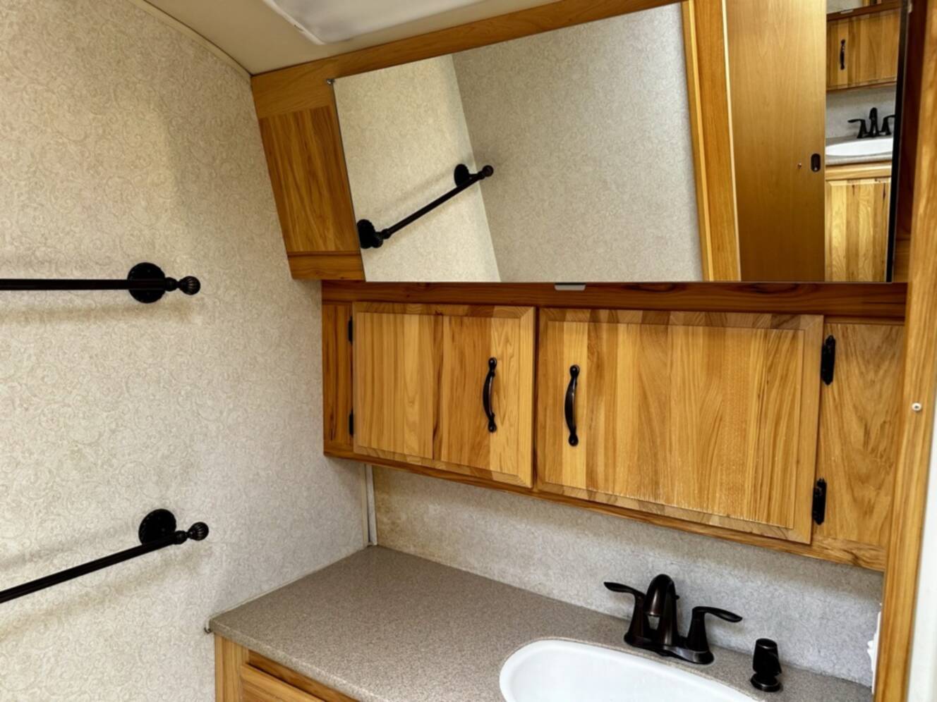 A photo of this 2009 Airstream CLASSIC LIMITED 34 SO
