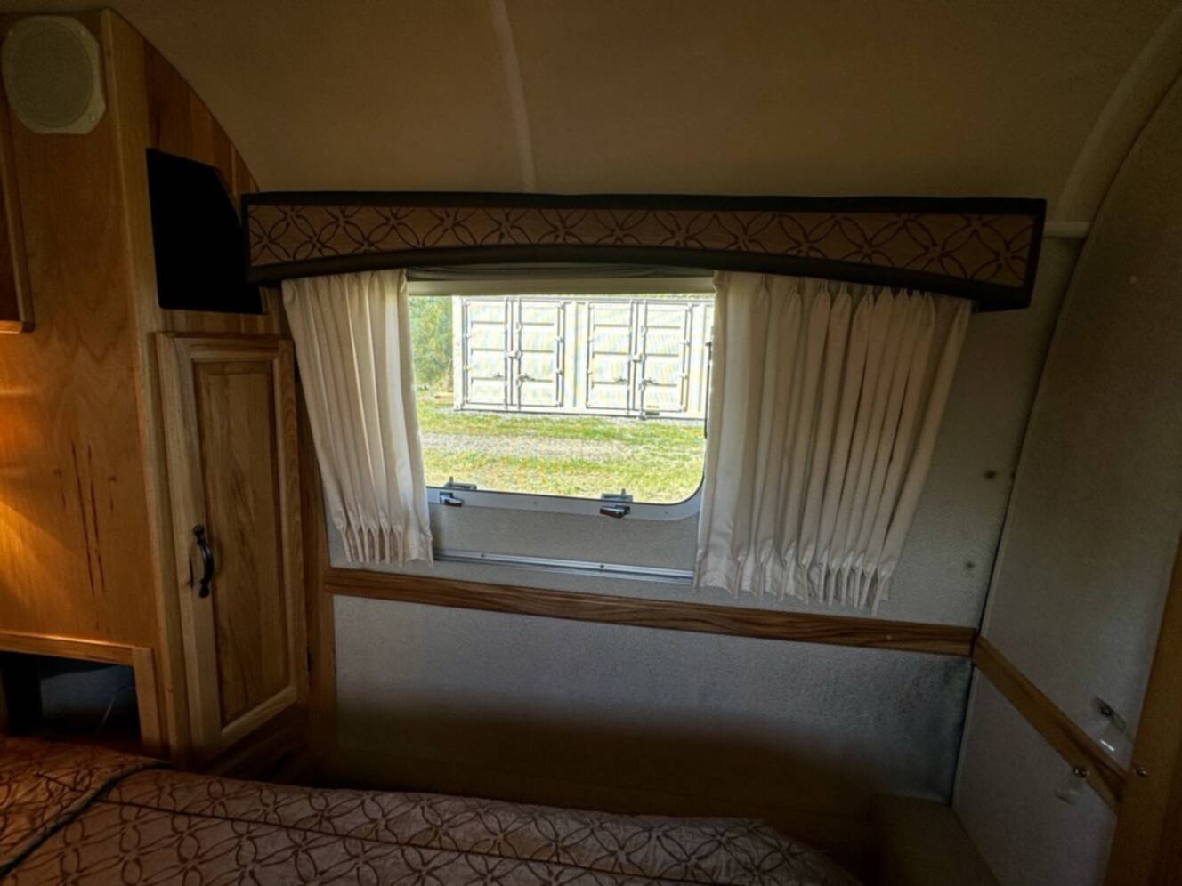 A photo of this 2009 Airstream CLASSIC LIMITED 34 SO