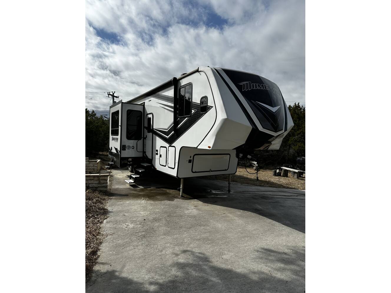 A photo of this 2021 Grand Design MOMENTUM G-CLASS 320G