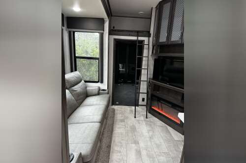 2021 Grand Design MOMENTUM G-CLASS 320G in austin TX