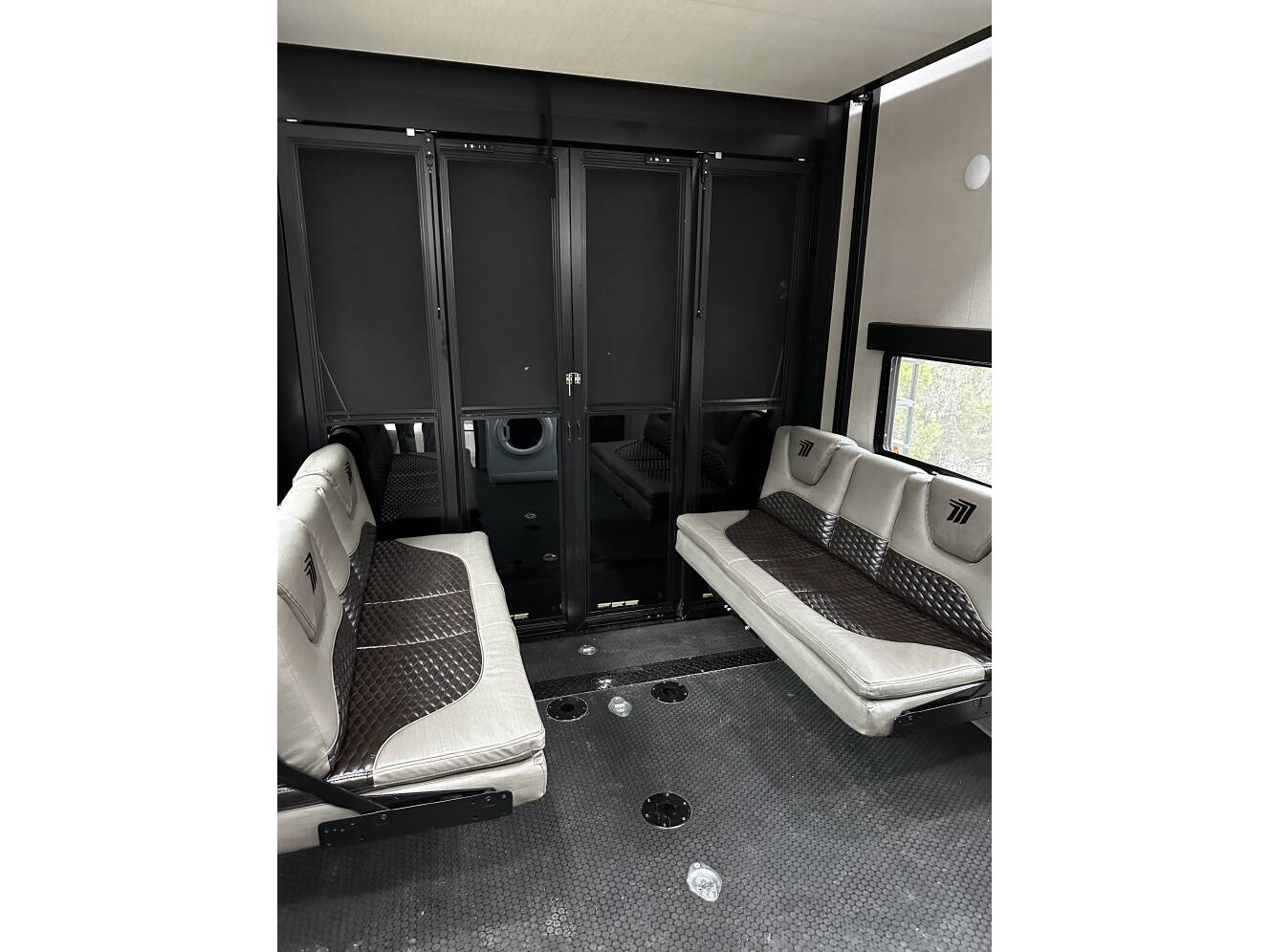 A photo of this 2021 Grand Design MOMENTUM G-CLASS 320G