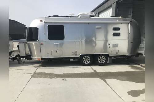 2023 Airstream FLYING CLOUD 23FB TWIN in fargo ND