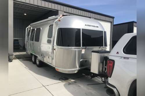 2023 Airstream FLYING CLOUD 23FB TWIN in fargo ND