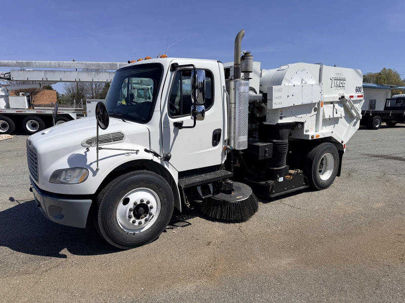 2015 FREIGHTLINER Tymco 600