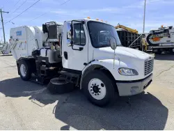 2015 FREIGHTLINER Tymco 600
