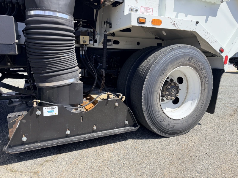 2015 FREIGHTLINER Tymco 600