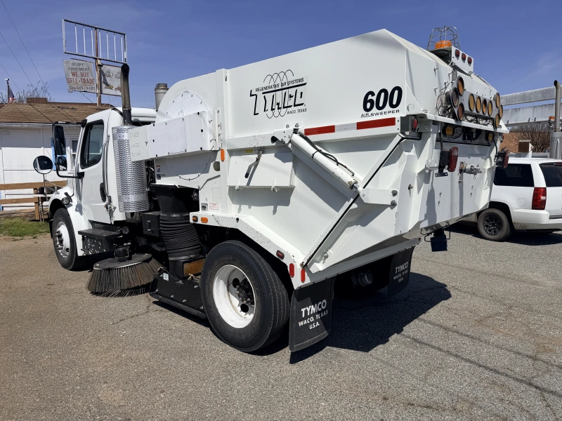 2015 FREIGHTLINER Tymco 600
