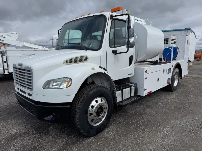 2012 FREIGHTLINER BUSINESS CLASS M2 106