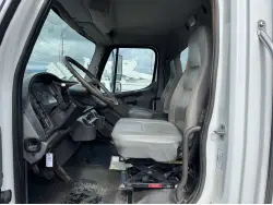 2012 FREIGHTLINER BUSINESS CLASS M2 106