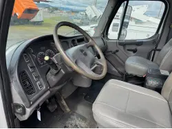 2012 FREIGHTLINER BUSINESS CLASS M2 106