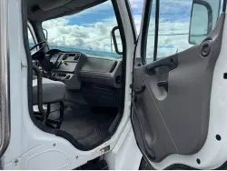 2012 FREIGHTLINER BUSINESS CLASS M2 106