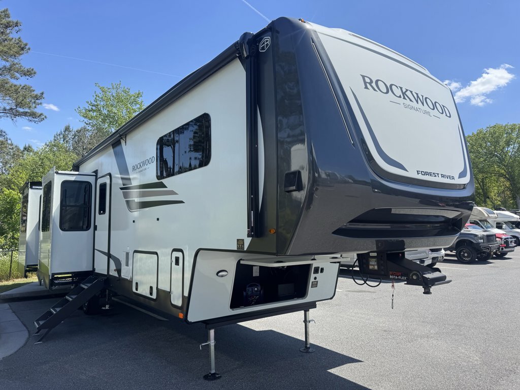 2026 Forest River Rv Rockwood Signature 404SRK in acworth GA