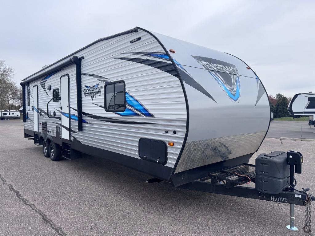 2018 Forest River Rv Vengeance Rogue 31V in ham lake MN
