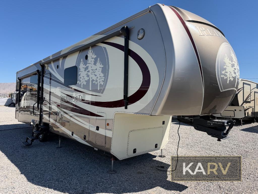 2016 Redwood Rv Redwood 39MB in desert hot springs CA