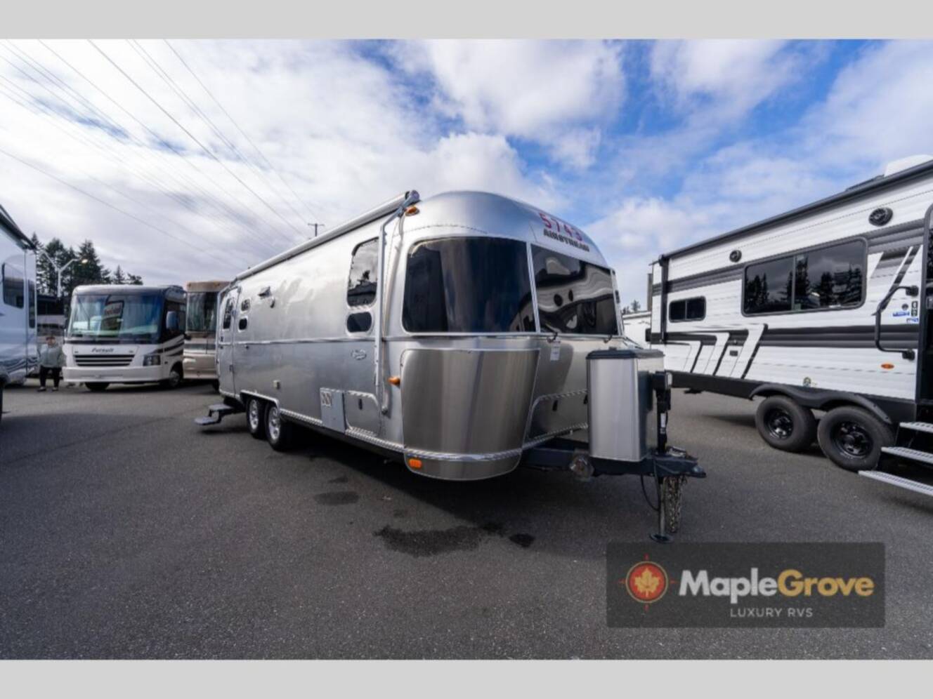 A photo of this 2015 Airstream Flying Cloud 25FB