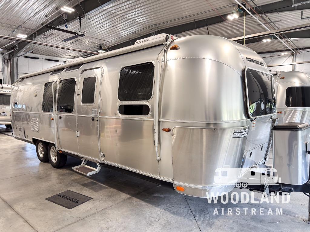 2017 Airstream Flying Cloud 30 Bunk in clarkston MI