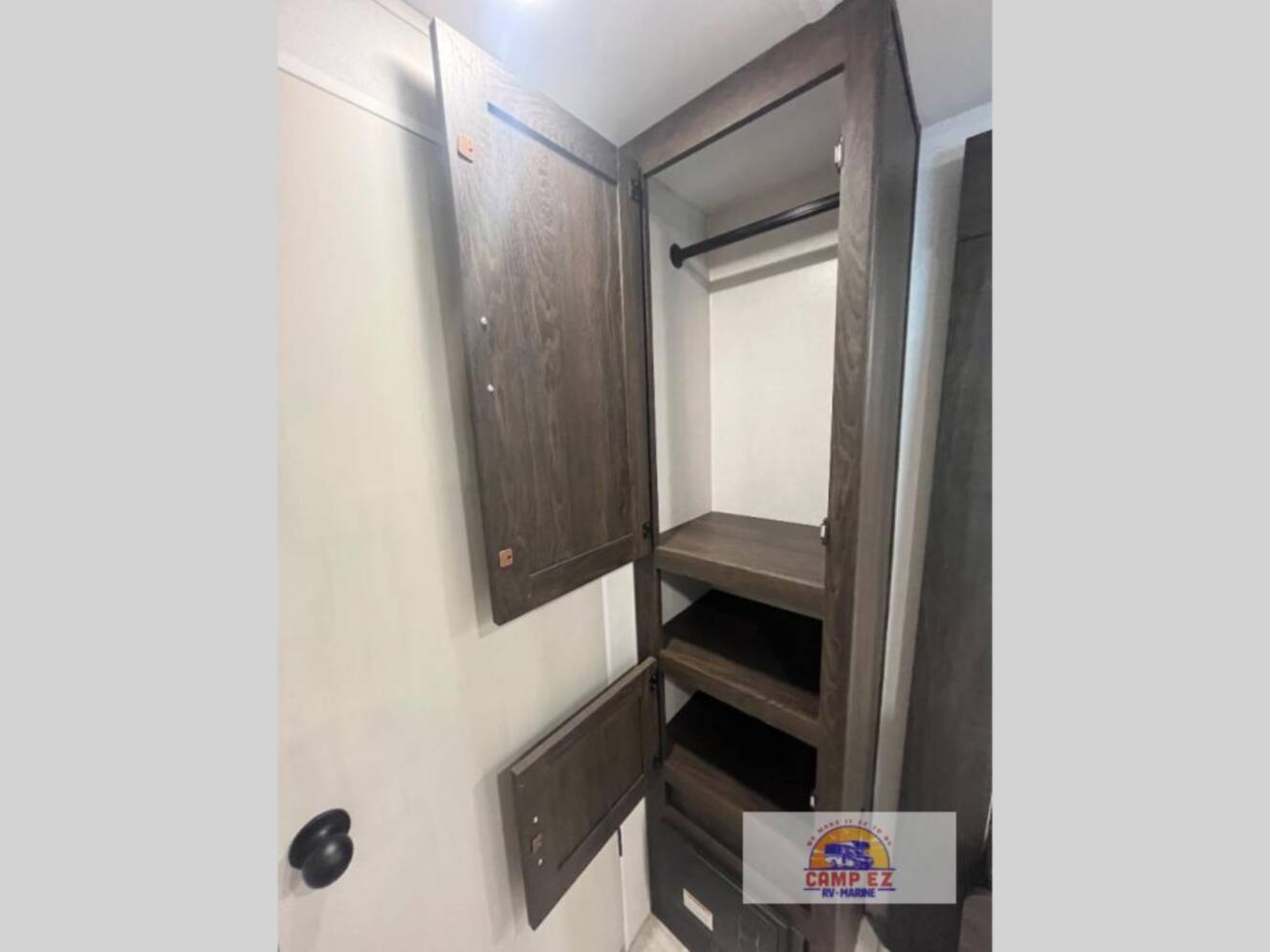 A photo of this 2026 Crossroads Rv ZINGER LITE 295BH