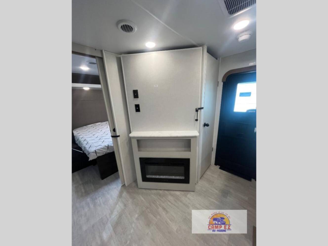A photo of this 2026 Crossroads Rv ZINGER LITE 295BH