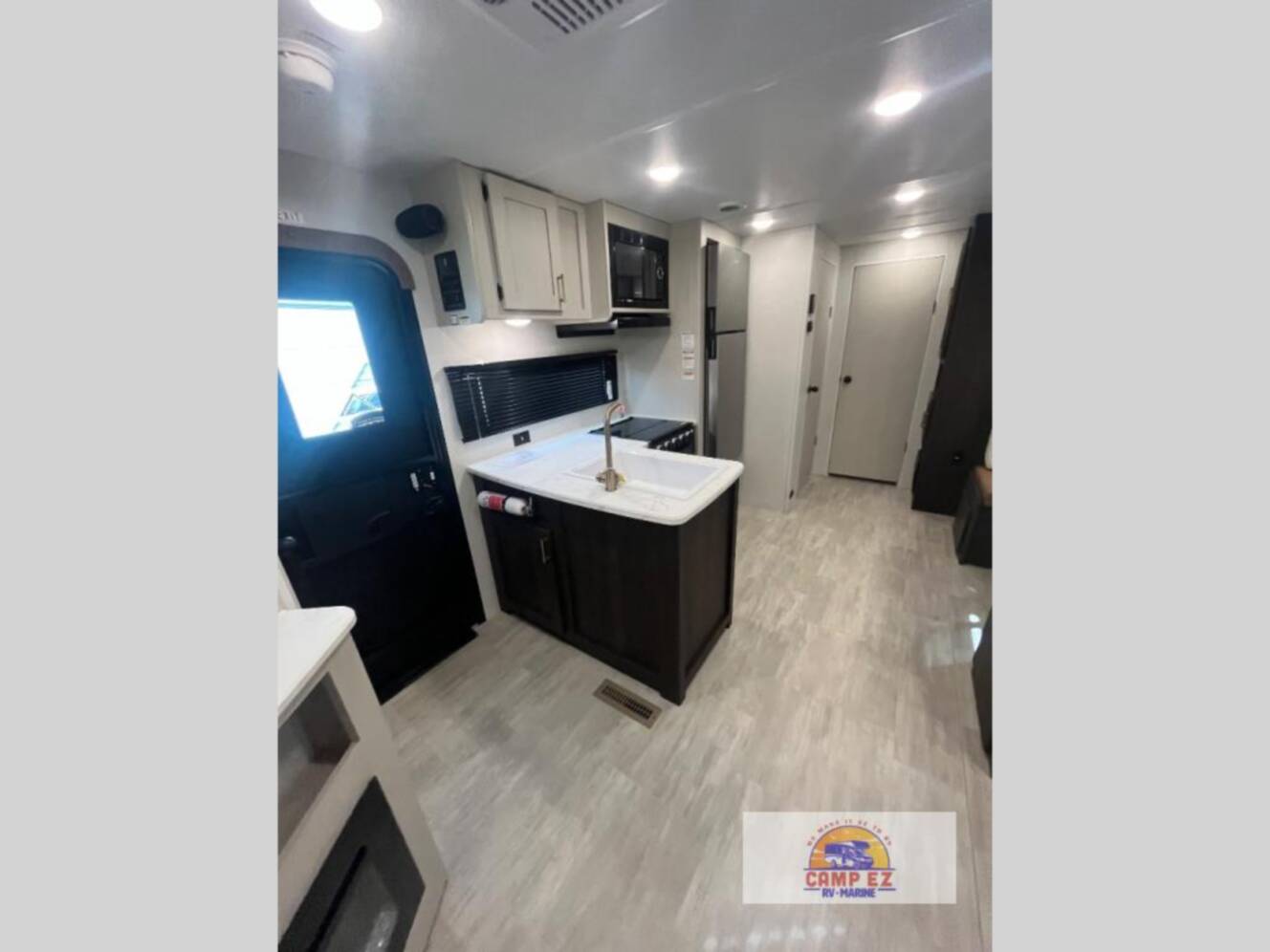 A photo of this 2026 Crossroads Rv ZINGER LITE 295BH