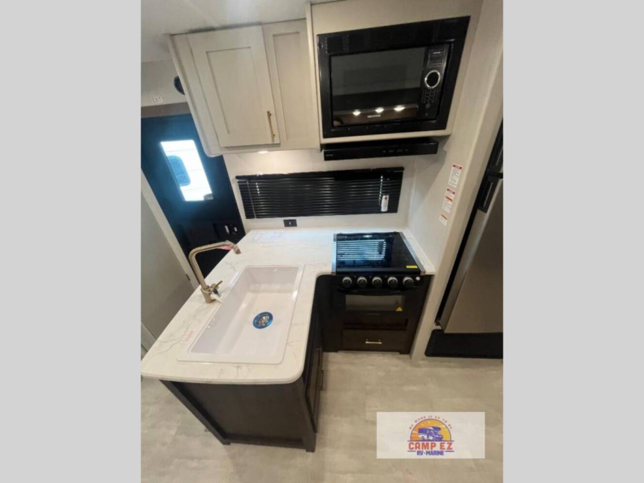 A photo of this 2026 Crossroads Rv ZINGER LITE 295BH
