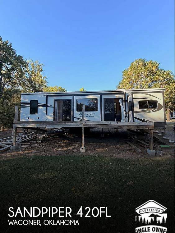 2022 Forest River Sandpiper 420FL RV