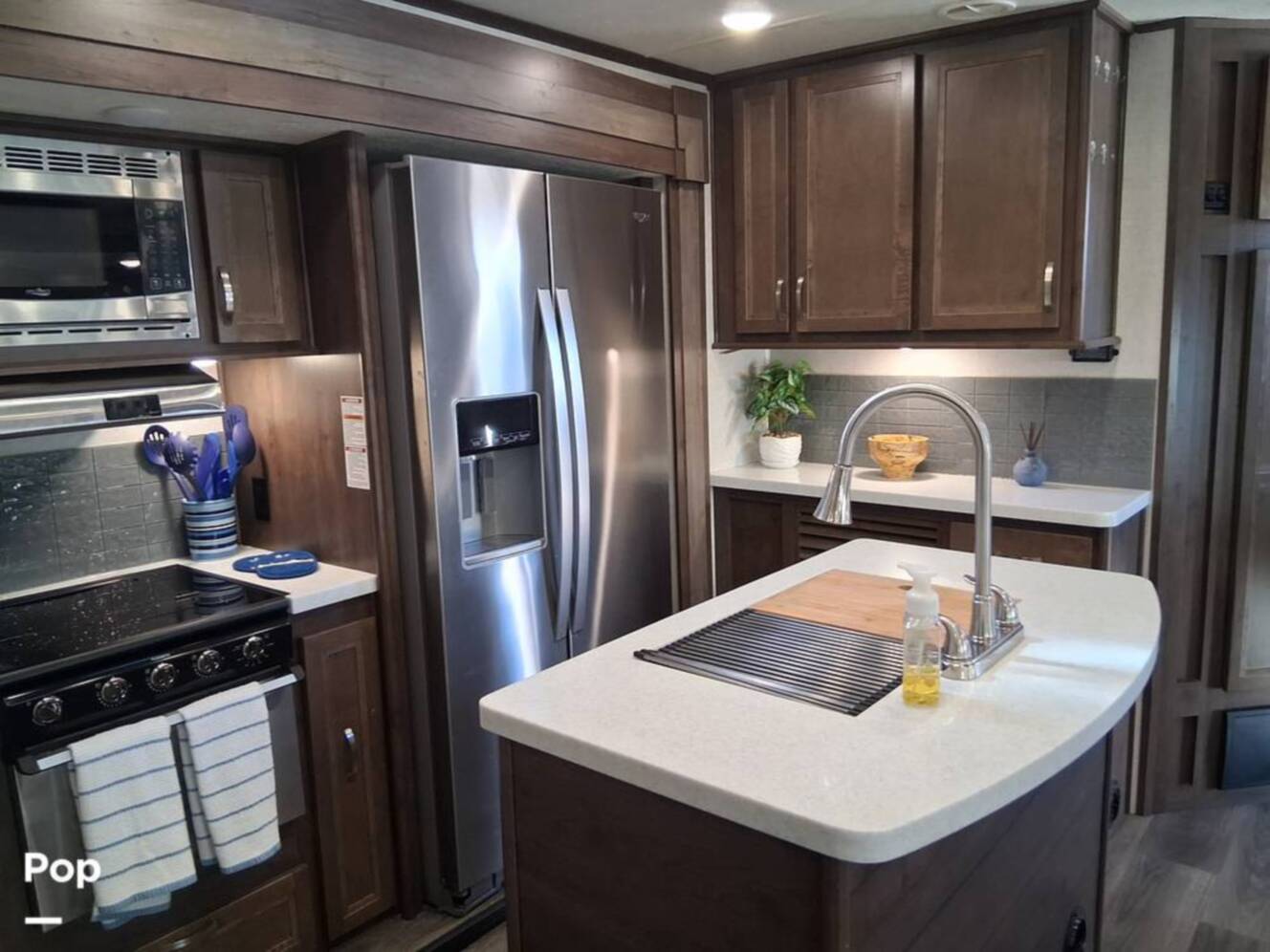 A photo of this 2020 Highland Ridge Mesa Ridge 328BHS