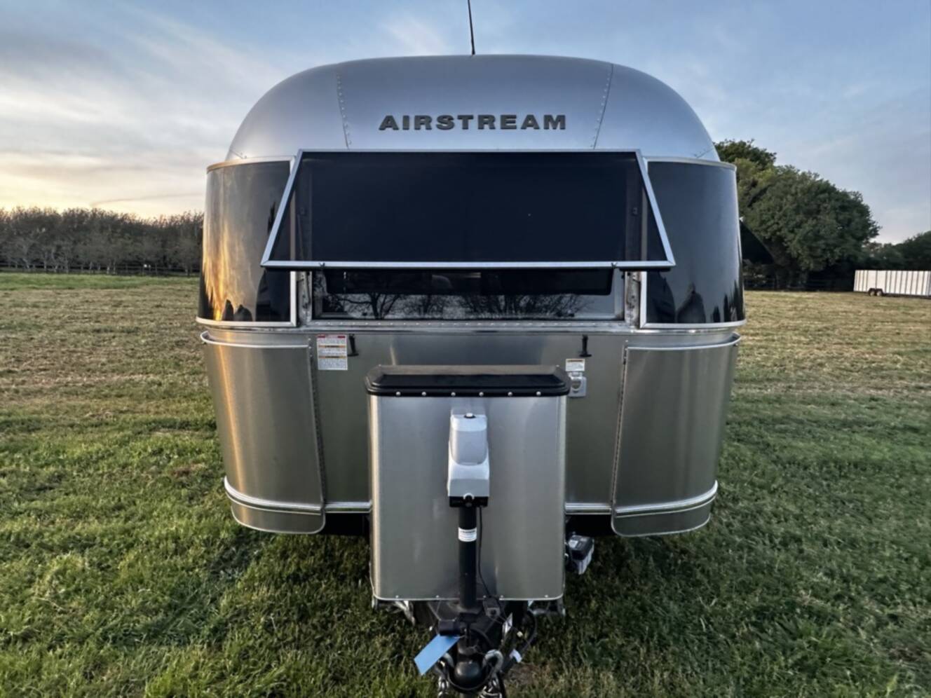 A photo of this 2017 Airstream FLYING CLOUD 25RB TWIN