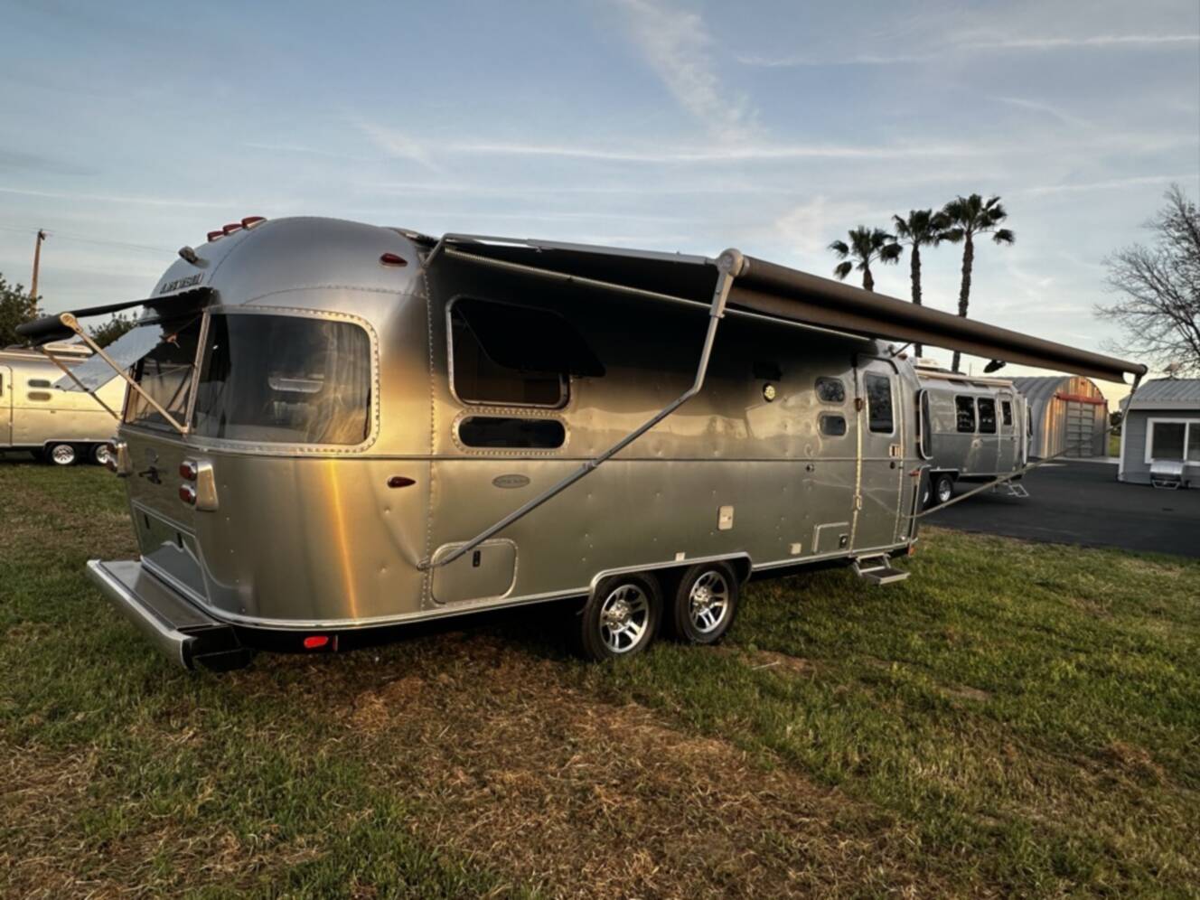 A photo of this 2017 Airstream FLYING CLOUD 25RB TWIN