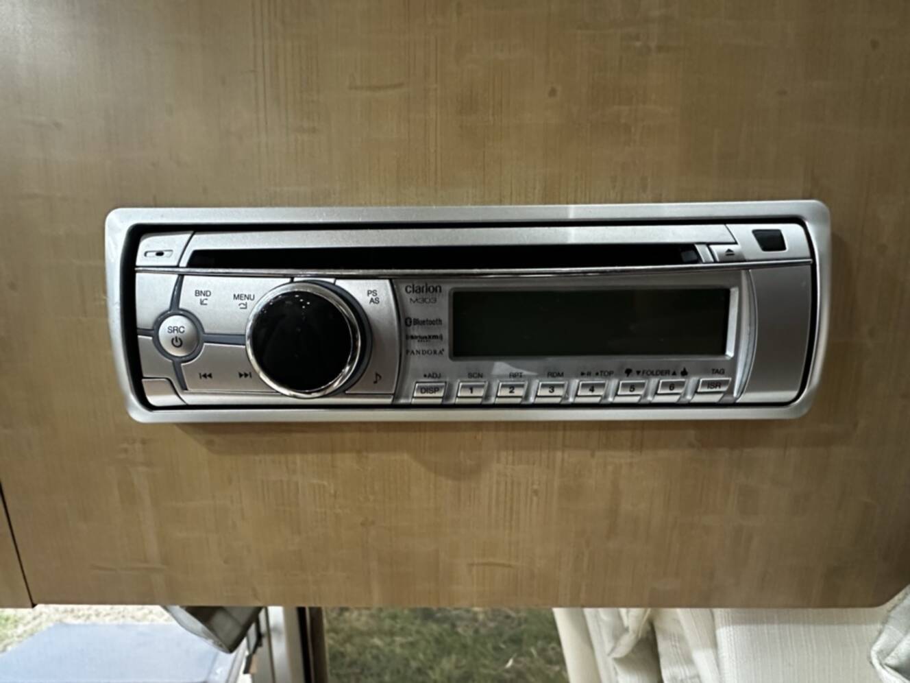 A photo of this 2017 Airstream FLYING CLOUD 25RB TWIN
