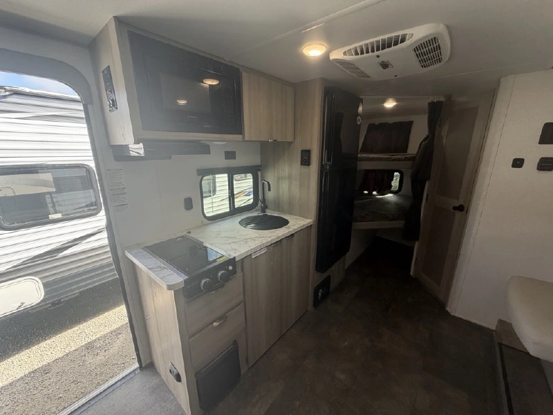 2024 FOREST RIVER WILDWOOD FSX 178BHSK