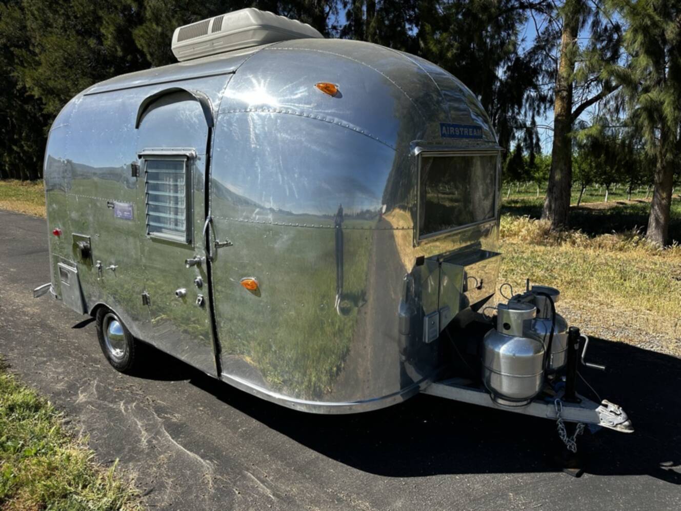A photo of this 1962 Airstream BAMBI 16