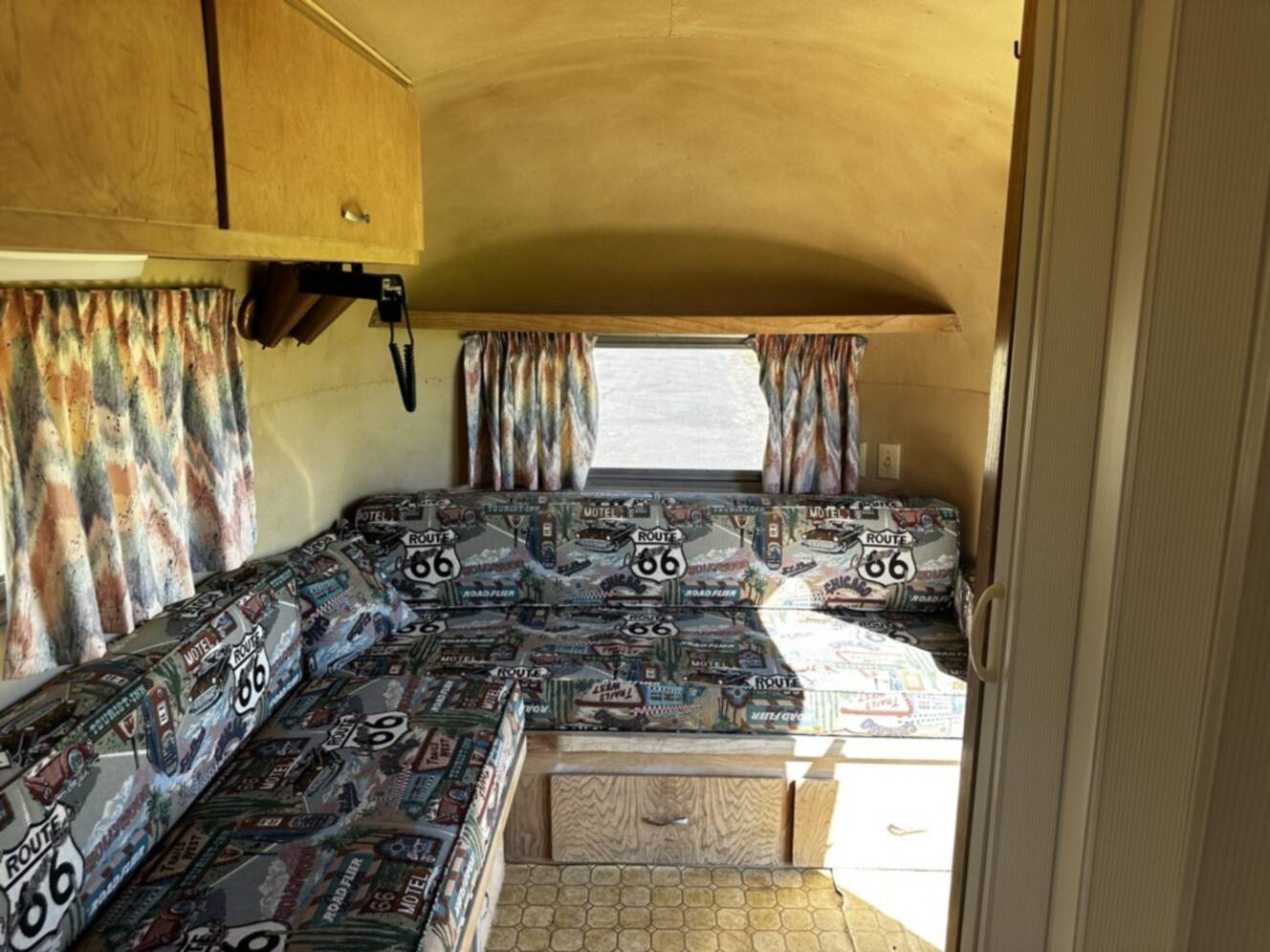 A photo of this 1962 Airstream BAMBI 16