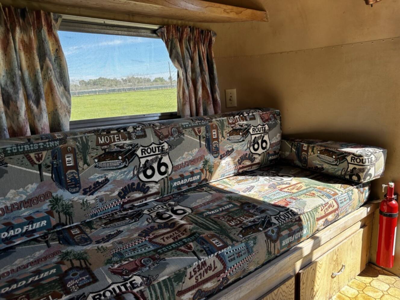 A photo of this 1962 Airstream BAMBI 16