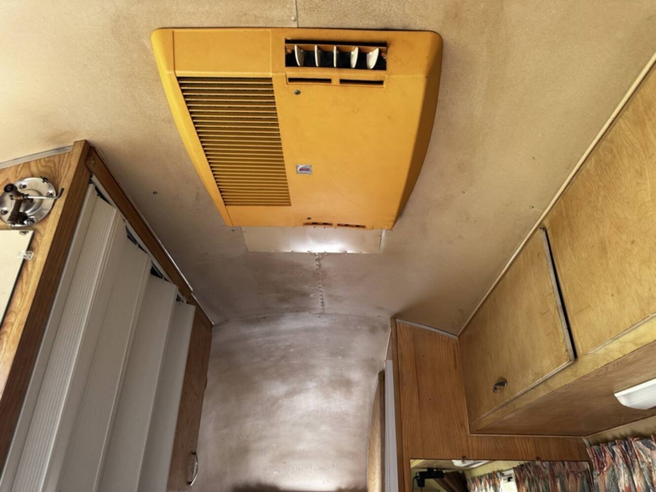 A photo of this 1962 Airstream BAMBI 16