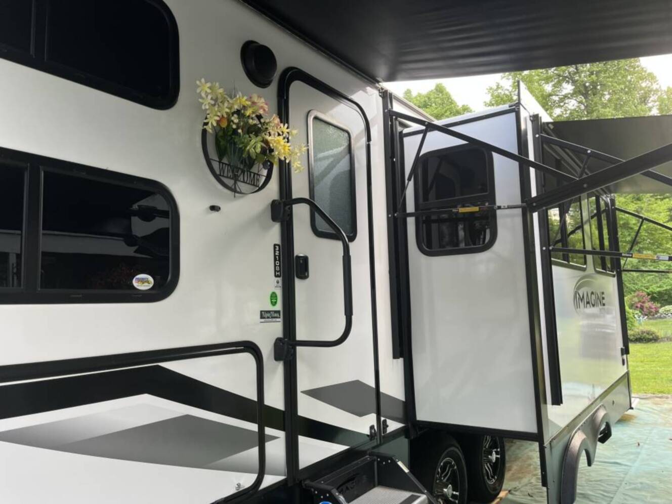 A photo of this 2023 Grand Design IMAGINE 3210BH