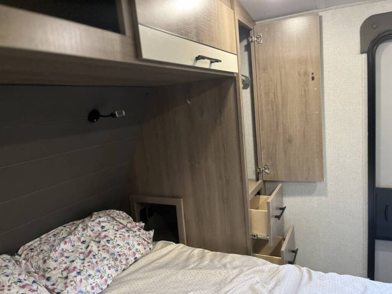 A photo of this 2023 Grand Design IMAGINE 3210BH