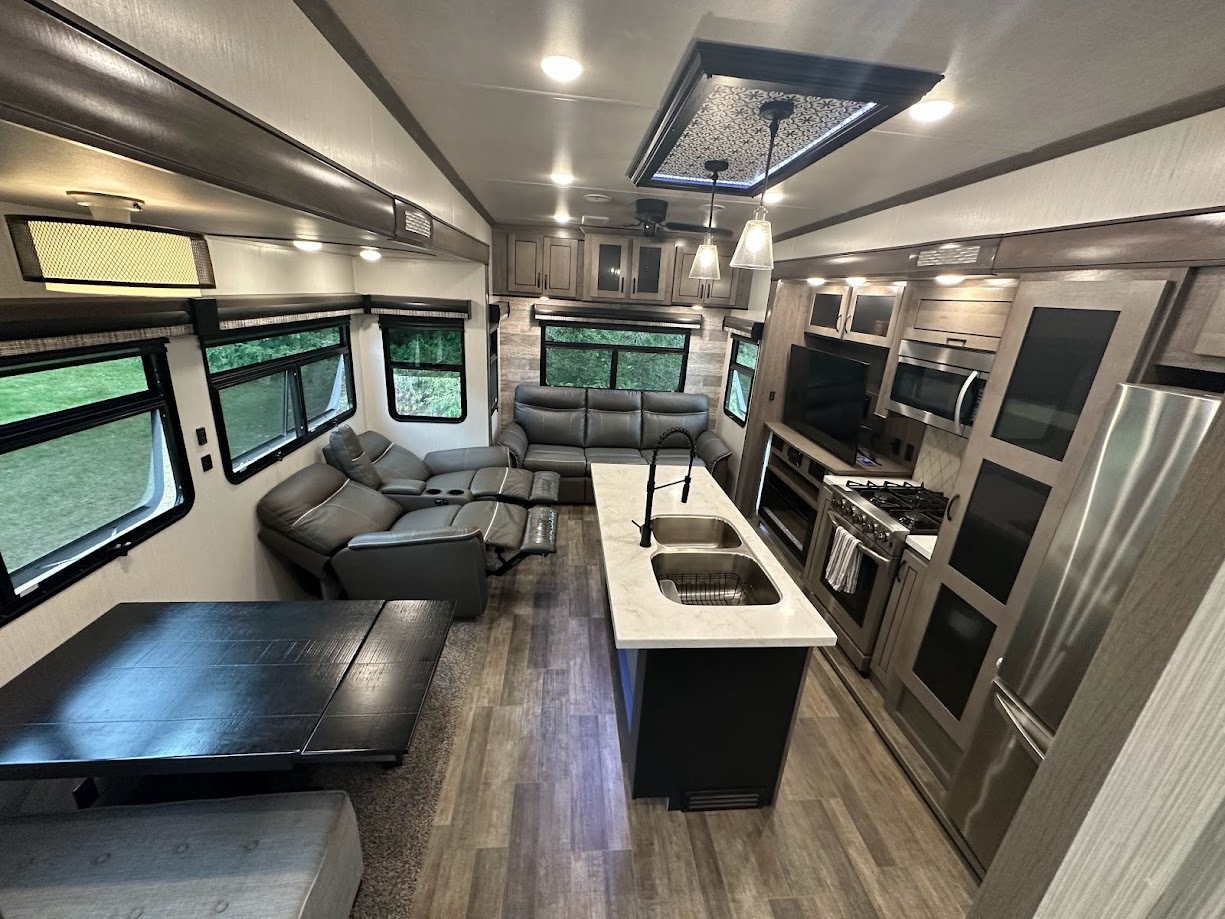 2021 Forest River CEDAR CREEK 377BH RV