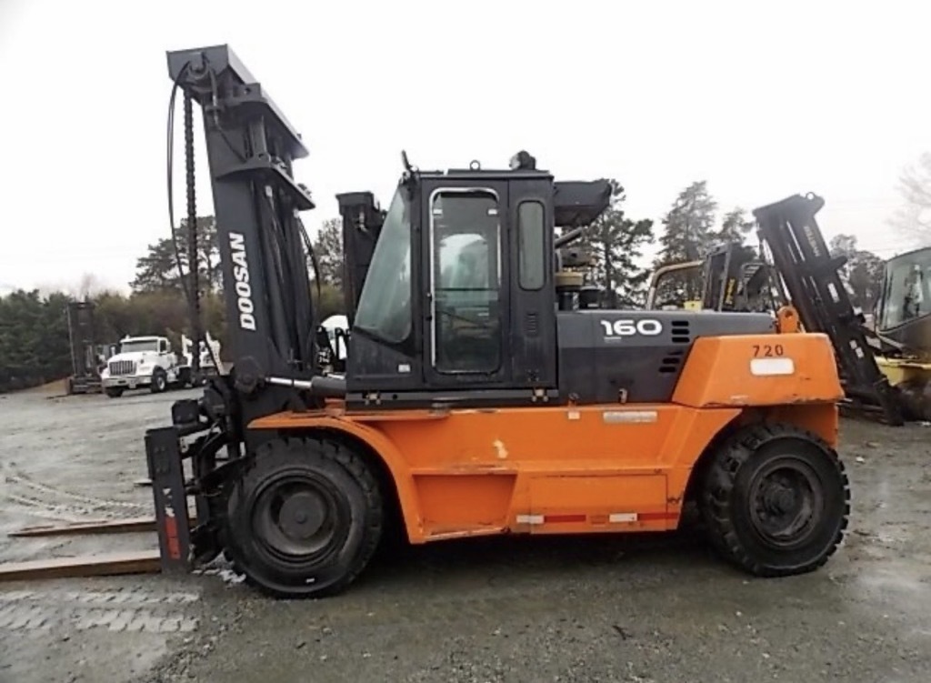 2012 DOOSAN D160 in Columbia, SC