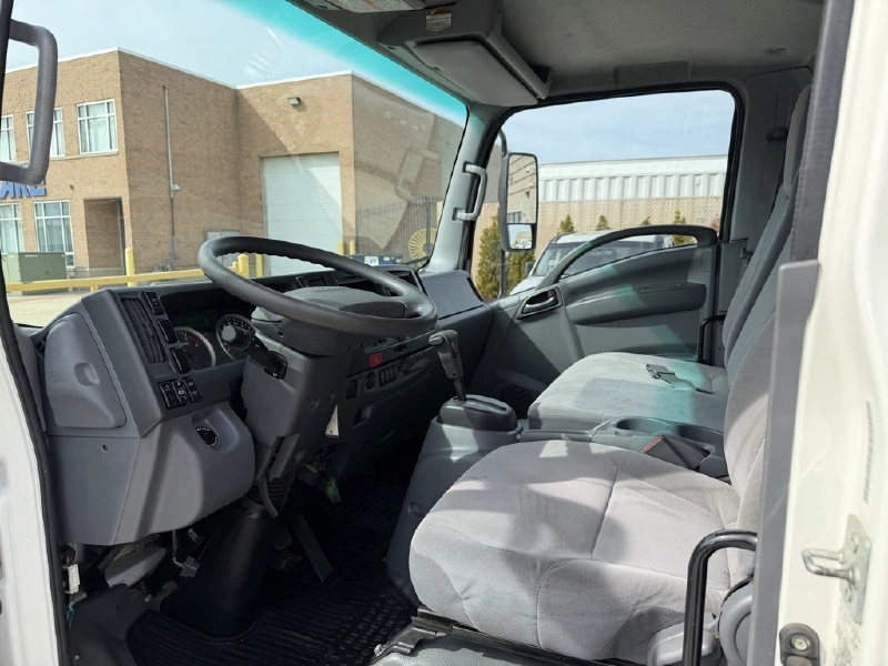 2021 ISUZU NPR XD
