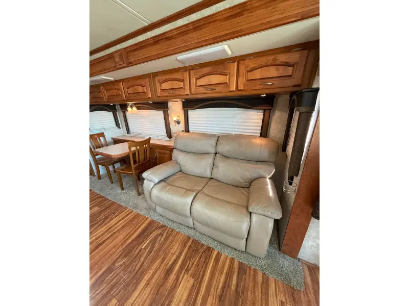 2007 HOLIDAY RAMBLER NEPTUNE 36PBQ